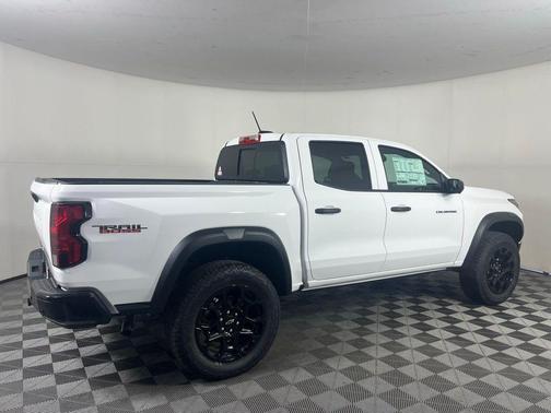 Summit White 2026 Chevrolet Colorado Trail Boss