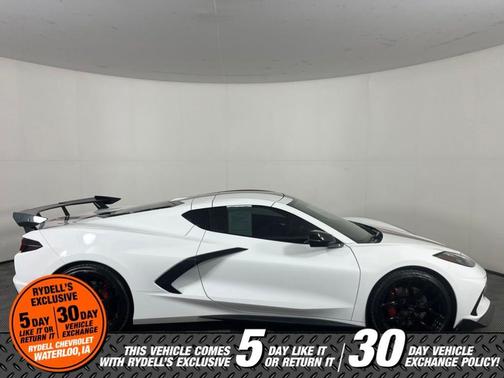 Arctic White 2025 Chevrolet Corvette Stingray w/3LT