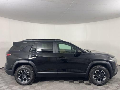 Mosaic Black Metallic 2026 Chevrolet Equinox ACTIV