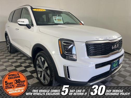 Glacial White Pearl 2022 Kia Telluride S