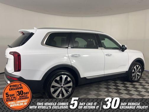 Glacial White Pearl 2022 Kia Telluride S