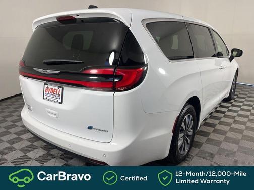 Bright White Clearcoat 2023 Chrysler Pacifica Hybrid Touring L