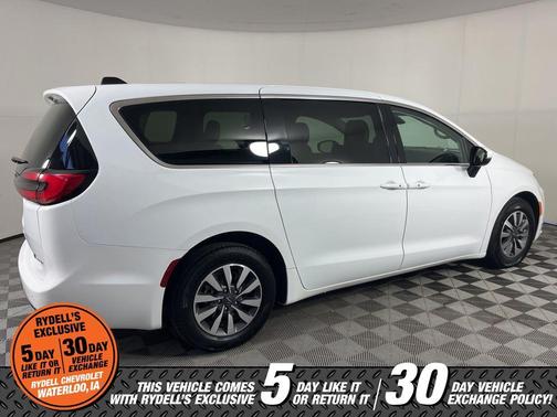 Bright White Clearcoat 2023 Chrysler Pacifica Hybrid Touring L