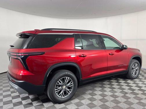 Radiant Red 2027 Chevrolet Traverse LT 2LT