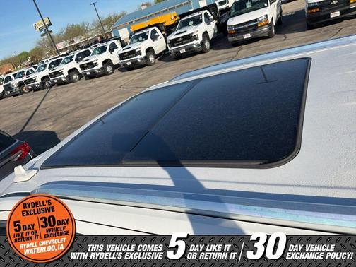 White Frost Tri-Coat 2021 GMC Yukon Denali