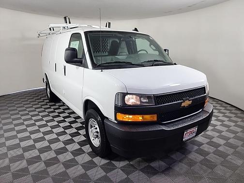 Summit White 2025 Chevrolet Express 3500 Work Van