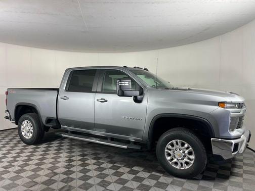 Sterling Gray Metallic 2026 Chevrolet Silverado 3500 LT
