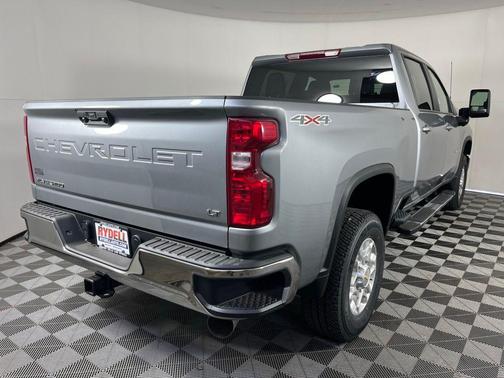 Sterling Gray Metallic 2026 Chevrolet Silverado 3500 LT