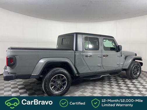 Sting Gray Clearcoat 2022 Jeep Gladiator Overland