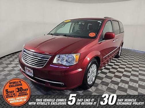 2016 Chrysler Town & Country Touring