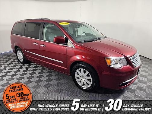 2016 Chrysler Town & Country Touring
