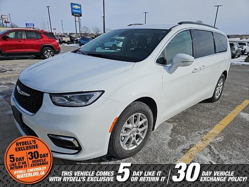 2022 Chrysler Pacifica Touring-L