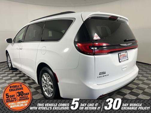 2022 Chrysler Pacifica Touring-L