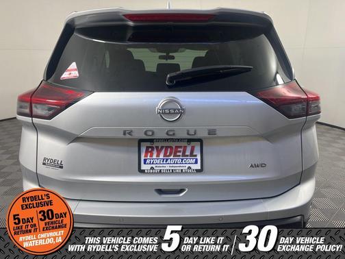 2025 Nissan Rogue SV