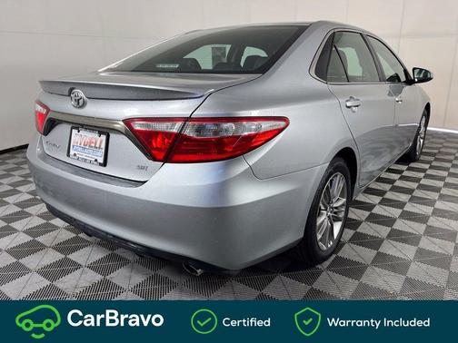 Celestial Silver Metallic 2016 Toyota Camry SE