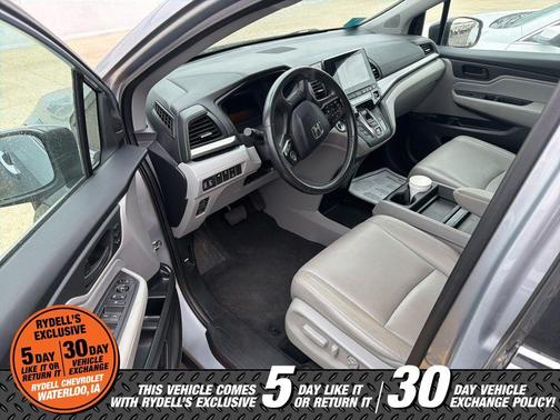 Silver 2018 Honda Odyssey EX-L