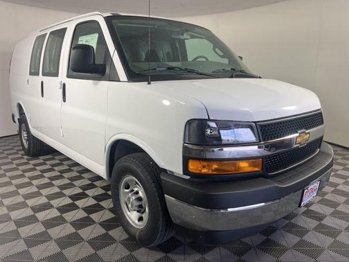 Summit White 2026 Chevrolet Express 2500 Work Van