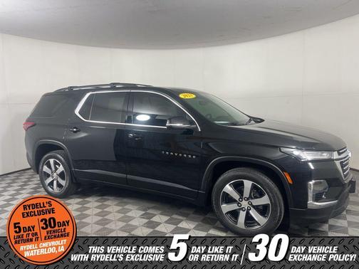 Mosaic Black Metallic 2023 Chevrolet Traverse LT Leather