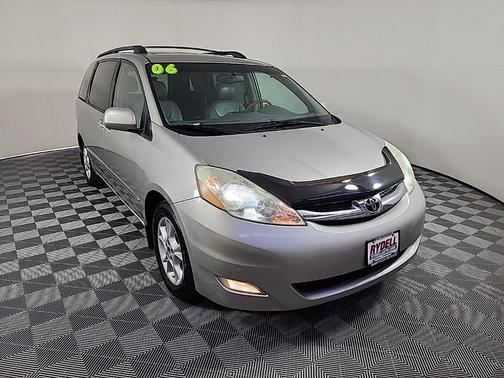 2006 Toyota Sienna XLE