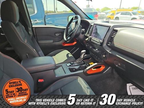 White 2022 Nissan Frontier PRO-4X