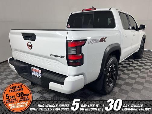 White 2022 Nissan Frontier PRO-4X