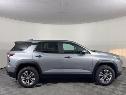 Sterling Gray Metallic 2027 Chevrolet Equinox LT