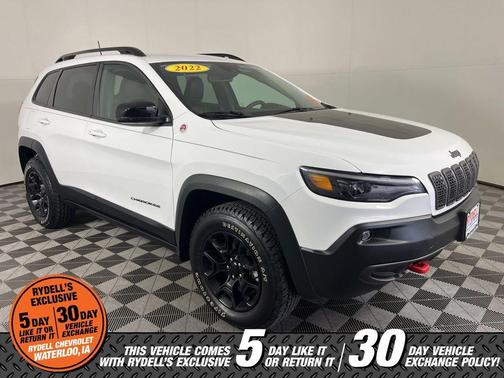 Bright White Clearcoat 2022 Jeep Cherokee Trailhawk