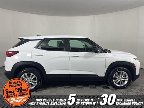 Summit White 2023 Chevrolet Trailblazer LS