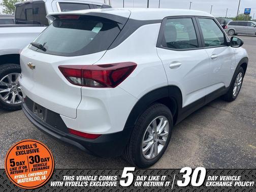 Summit White 2023 Chevrolet Trailblazer LS