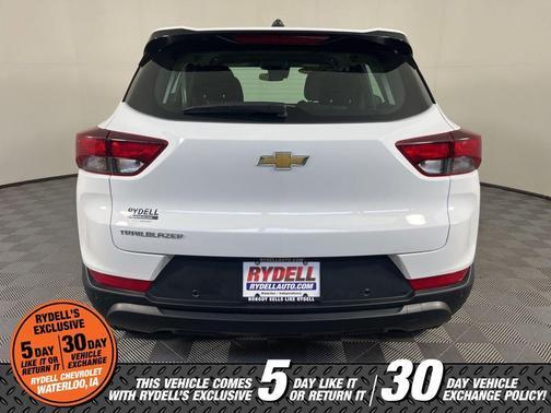 Summit White 2023 Chevrolet Trailblazer LS