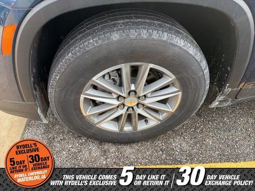 Northsky Blue Metallic 2023 Chevrolet Traverse LT Cloth