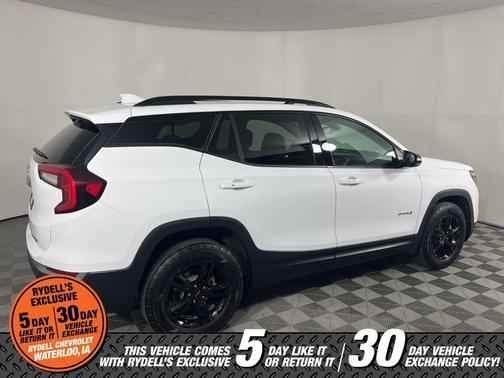 Summit White 2023 GMC Terrain AT4