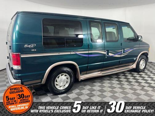 Deep Emerald Green Clearcoat Metallic 1999 Ford E150 Cargo
