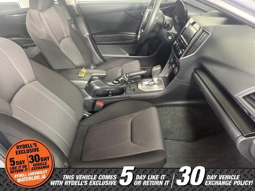 Ice Silver Metallic 2019 Subaru Impreza 2.0i