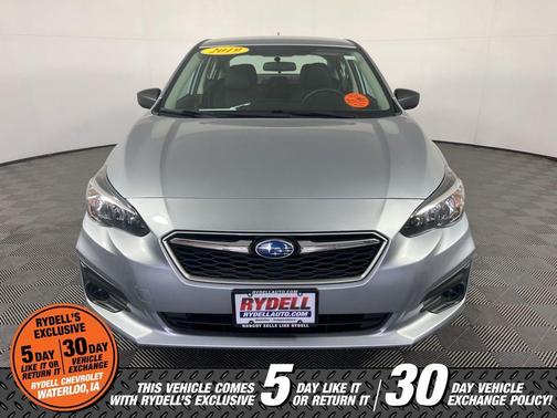 Ice Silver Metallic 2019 Subaru Impreza 2.0i