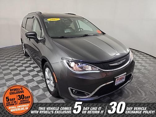 2017 Chrysler Pacifica Touring-L Plus