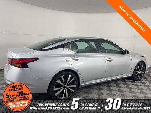 2021 Nissan Altima 2.5 SR
