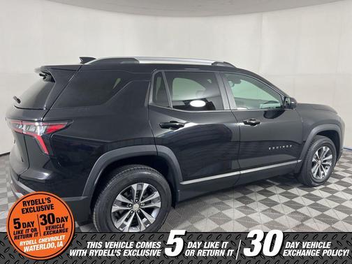 Mosaic Black Metallic 2025 Chevrolet Equinox LT
