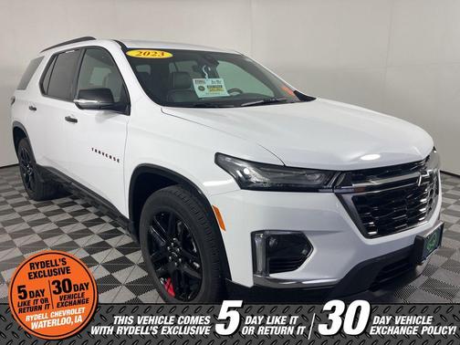 Summit White 2023 Chevrolet Traverse Premier