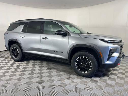 Sterling Gray Metallic 2026 Chevrolet Traverse Z71