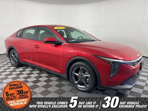 Currant Red 2025 Kia K4