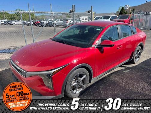 Currant Red 2025 Kia K4