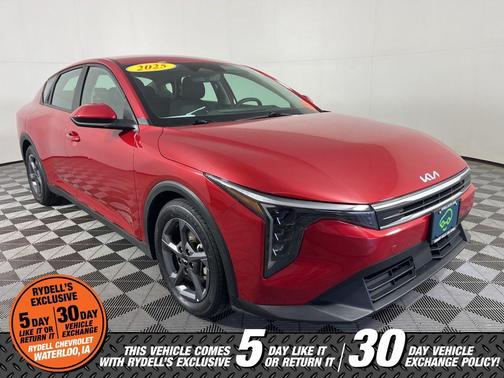 Currant Red 2025 Kia K4