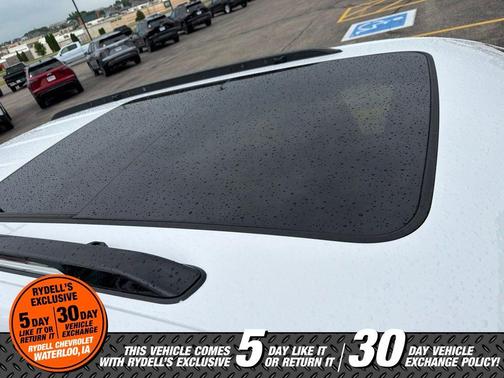 Bright White Clearcoat 2023 Jeep Grand Cherokee Overland