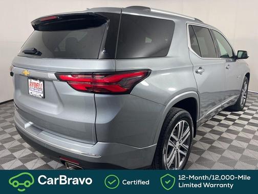Sterling Gray Metallic 2023 Chevrolet Traverse High Country