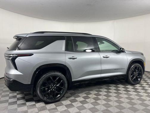 Sterling Gray Metallic 2026 Chevrolet Traverse RS