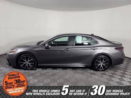 2021 Toyota Camry Hybrid SE