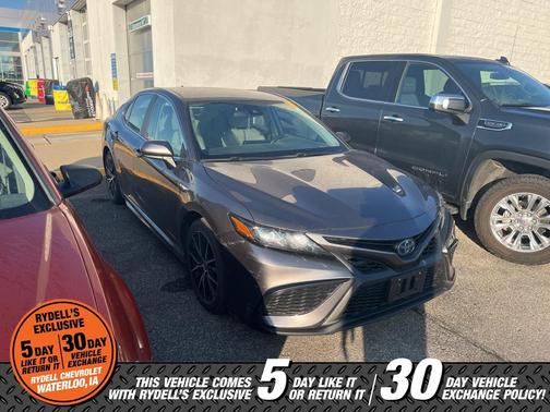 2021 Toyota Camry Hybrid SE