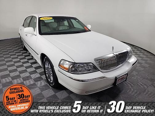 2009 Lincoln Town Car Signature Limited