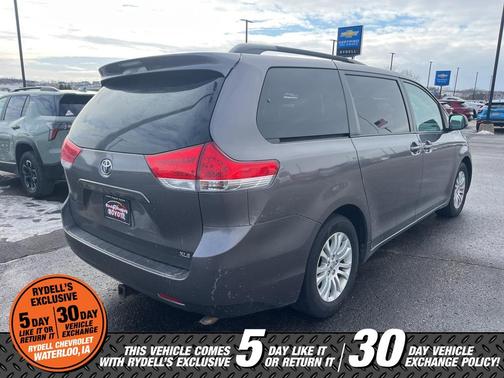 2014 Toyota Sienna XLE